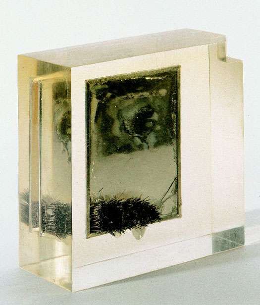 6,80 -as borotválkozó tükör IV. (csehszlovák gombostûkkel), plexitömb, 1969